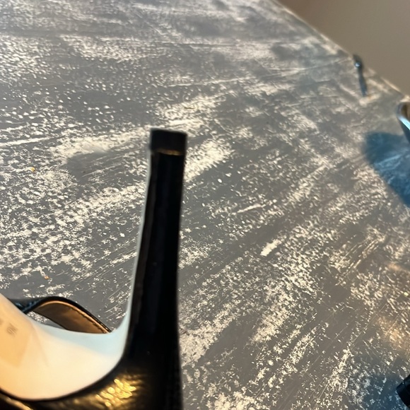 Adrienne Vittadini Black and Cream Heels 4 Inches - Picture 7 of 11